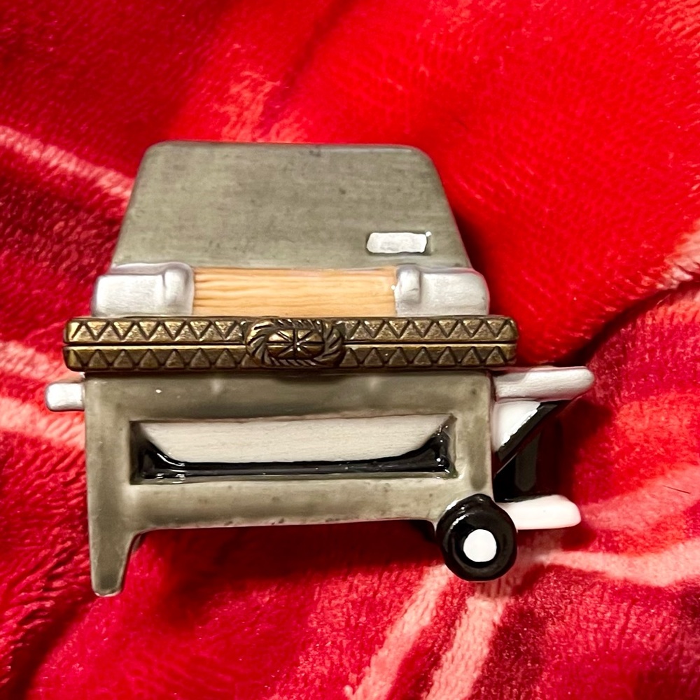 Gas Grill with steak PHB Porcelain Hinged Trinket Box Midwest of Cannon Falls